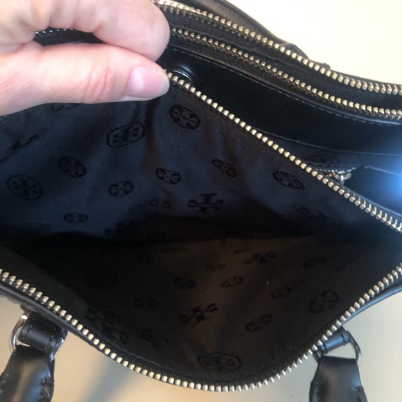 Tory Burch Robinson woven small tote - Picture 7 of 16